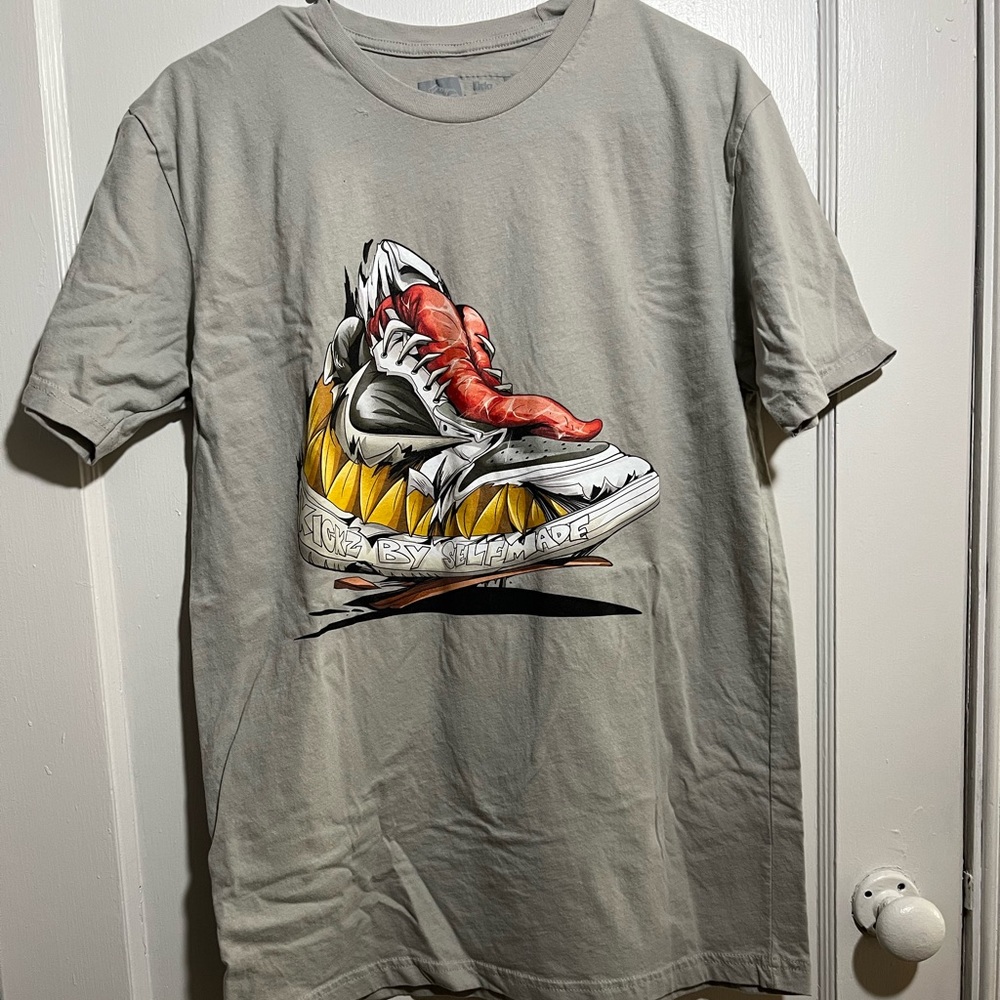 Sneaker t-shirt